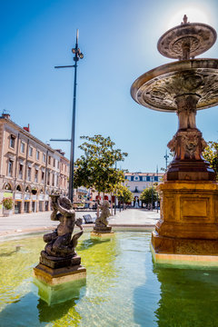 La fontaine de la place Jean-Jaurès à Castres