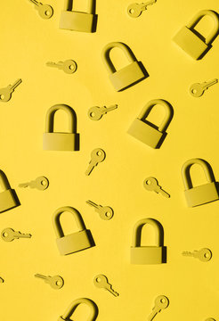 Keys and locks. yellow/yellow