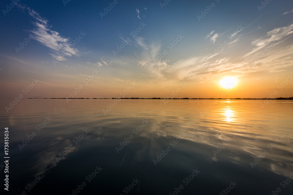 Wall mural Parana river, Brazil. Border of Sao Paulo and Mato Grosso do sul states