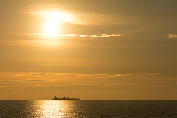 Fototapeta na wymiar Sunset at the sea. Sri Lanka, Dambulla