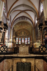 Altarraum im Bonner Münster