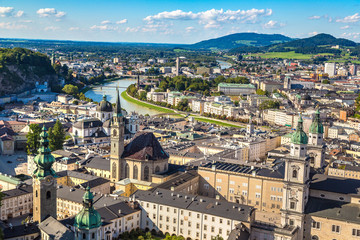 Fototapeta premium Panoramiczny widok na Salzburg