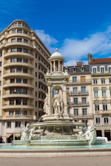 Fototapeta premium Fountain on Jacobin's square in Lyon