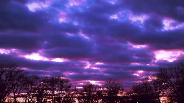 This is a stunning video that will captivate your audience. With this Time Lapse in your arsenal you won't have to wait for the perfect sunset; Missouri already did that for you!
