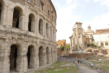 Marcellustheater mit Apollo Tempel