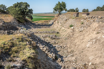 Fototapeta premium Ruins of ancient legendary city of Troy in Canakkale, Turkey
