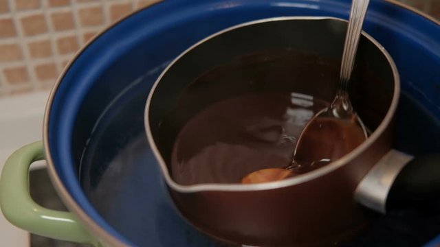 Process of cooking and melt the hot chocolate
