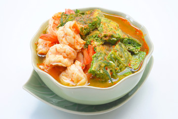 Hot & Sour Curry with Shrimps and Acacia Omelette