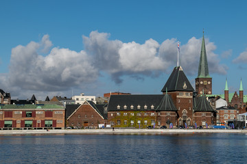 Stadtpanorama von Aarhus, Dänemark, Hafen