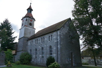 Fototapeta na wymiar Evangelische Kirche St Leonhard in Markt Erlbach in Bayern