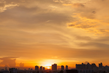 Fototapeta na wymiar Sunset sunrise in Bangkok, Thaland.