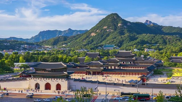 Time lapse of Gyeongbokgung palace and traffic speeds of car light in Seoul,South Korea.