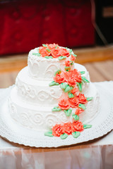 Obraz na płótnie Canvas A traditional and decorative wedding cake