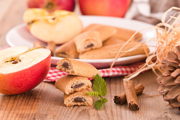 Biscuits with fruit filling.