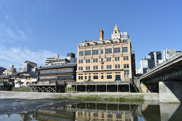 Naklejka premium 四条大橋西詰