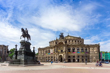 Fototapeta na wymiar Saxon State Opera Dresden, Germany