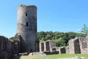 Fototapeta na wymiar Castle Ruins Baldenau Morbach