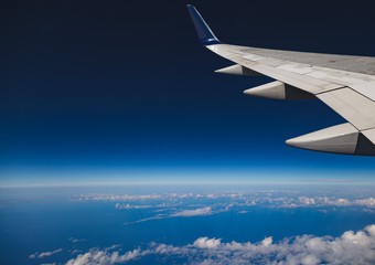 Obraz premium Flying high above the earth