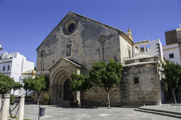 Fototapeta na wymiar Iglesia San Dionisio en la Plaza de la Asuncion