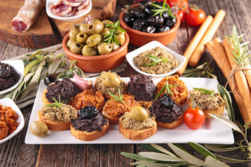 canape with tapenade