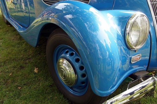 Mittelklasse Oldtimer der 30er Jahre aus deutscher Produktion 