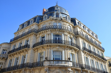 Fototapeta premium Haussmann architecture building in Montpellier city