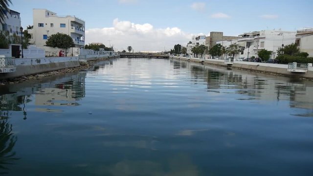 Imbarcadero canale a Tunisi
