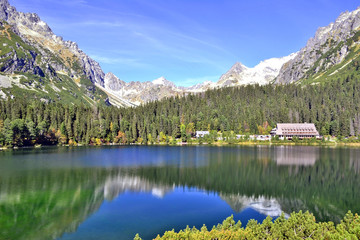 Naklejka premium Mountain lake (Popradske Pleso) in High Tatras National Park, Slovakia