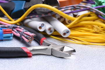 Tool and cable used in electrical home installations