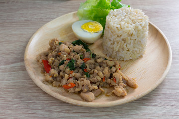 stir fried chicken whit basil on rice