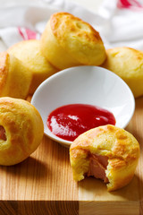 Mini corn dog.style rustic.