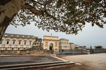Fototapeta na wymiar Arc de Triomphe in Montpellier