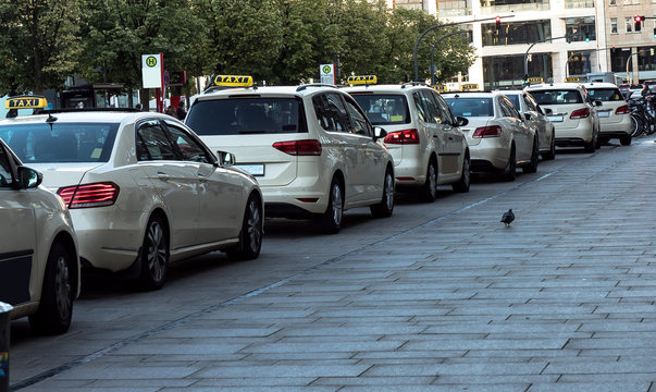 Autoreihe- Taxis