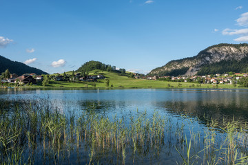 Obraz premium The mountain lake Thiersee in Tyrol, Austria