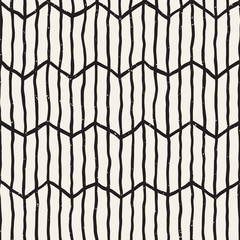Obraz premium Seamless pattern with hand drawn brush strokes. Ink doodle grunge illustration. Geometric vector pattern.