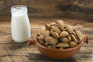 Almonds milk