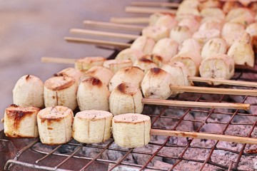 grill banana at the market