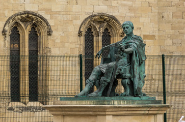 Fototapeta na wymiar Statue of Roman Emperor Constantine the Great