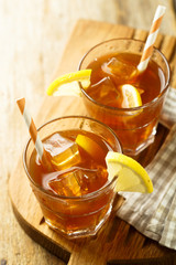 Iced tea with lemon