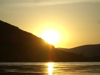 Auf der Donau mit dem Schlauchboot