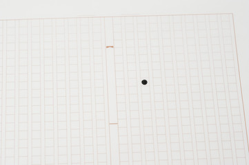 インクが一滴落ちた原稿用紙