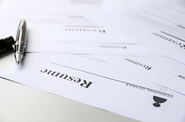resume paper on table.