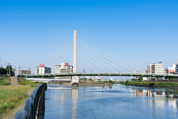 青空と高浜橋