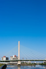 青空と高浜橋