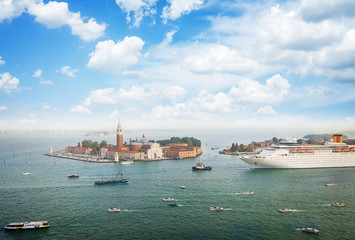 Fototapeta premium panoramic skyline of Venice old town lagoon, Italy, retro toned