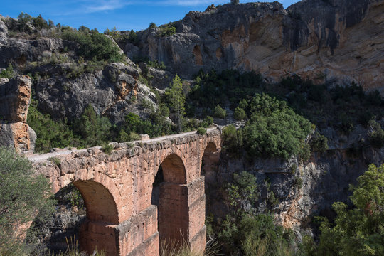 Aqueduc de Pe&ntilde;a Cortada, Chelva, Espagne