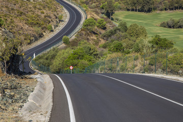 Carretera semicurva