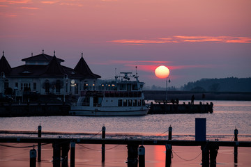 Hafen von Karlshagen im Sonnenuntergang