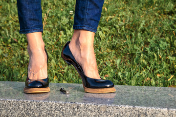 broken stiletto heel on the shoes wearing on your feet girls