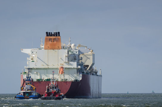 MARITIME TRANSPORT - LNG tanker sails into the sea